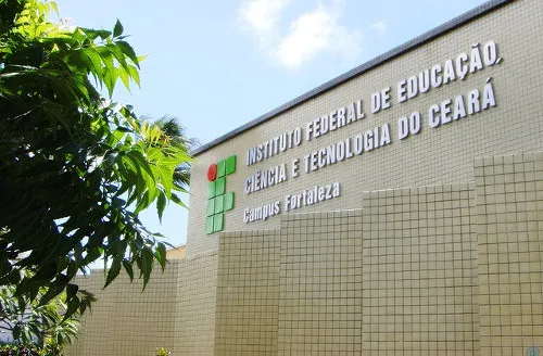 IFCE publica editais de concurso com 274 vagas e salários de até R$ 13,2 mil